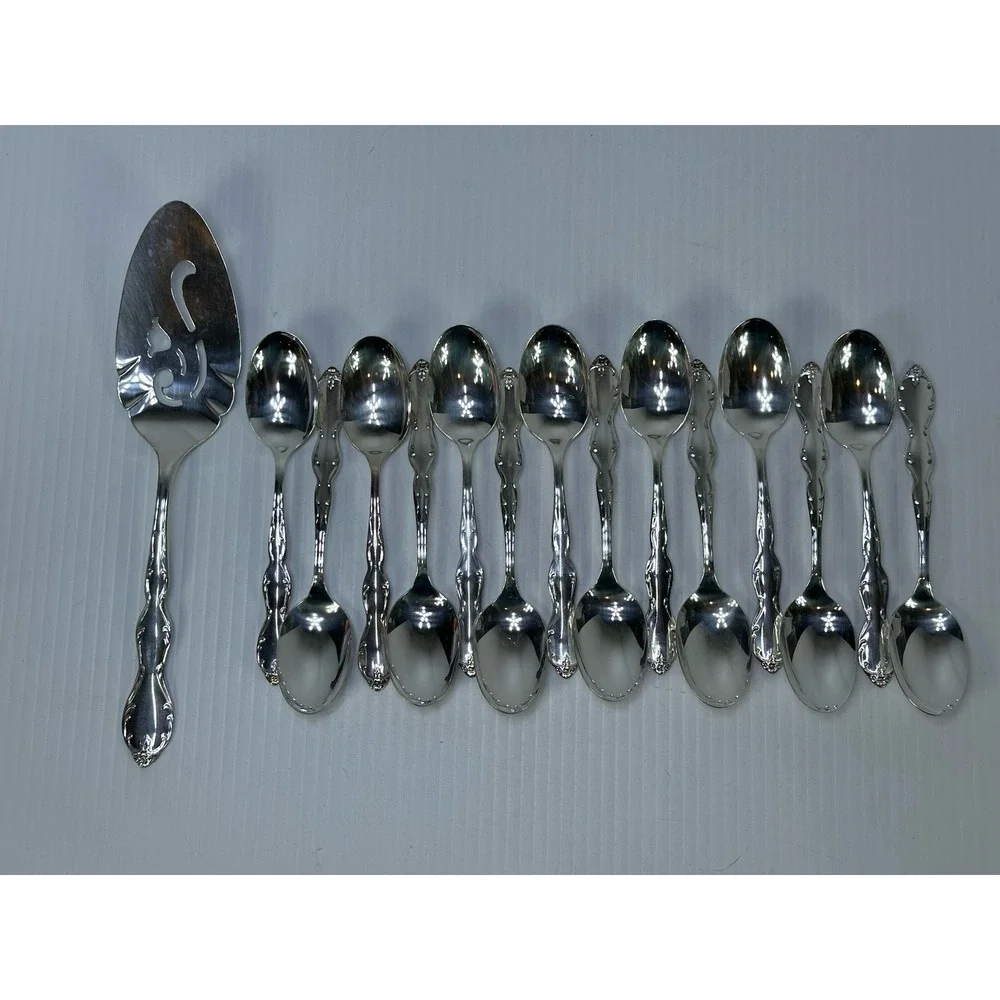 Vintage 14 WM Rogers Camelot Melody Teaspoons Silver Plate Pie Server